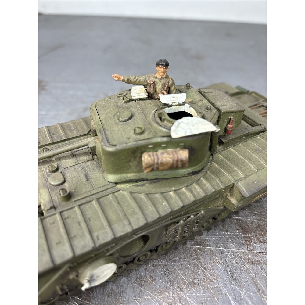 1/35 Built Painted British Churchill Crocodile Flamethrower Tank BRITON W/Figure - Picture 3 of 13